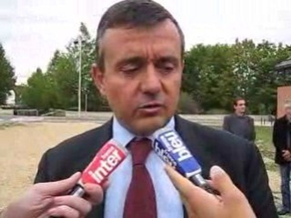 maison 15€/jour: Y.Jégo avec la presse