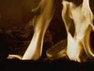 Los Extraños Trailer Spanish