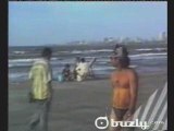 VIDEO DROLE Régis drague à la plage