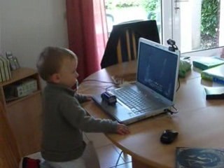 Robin danse sur Vanessa Paradis