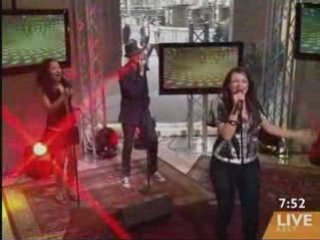 Ricki-Lee - Can't Touch It - live at Sunrise 17/09/08