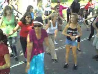 Biennale de la danse DANS LES TEMPS répète BRON