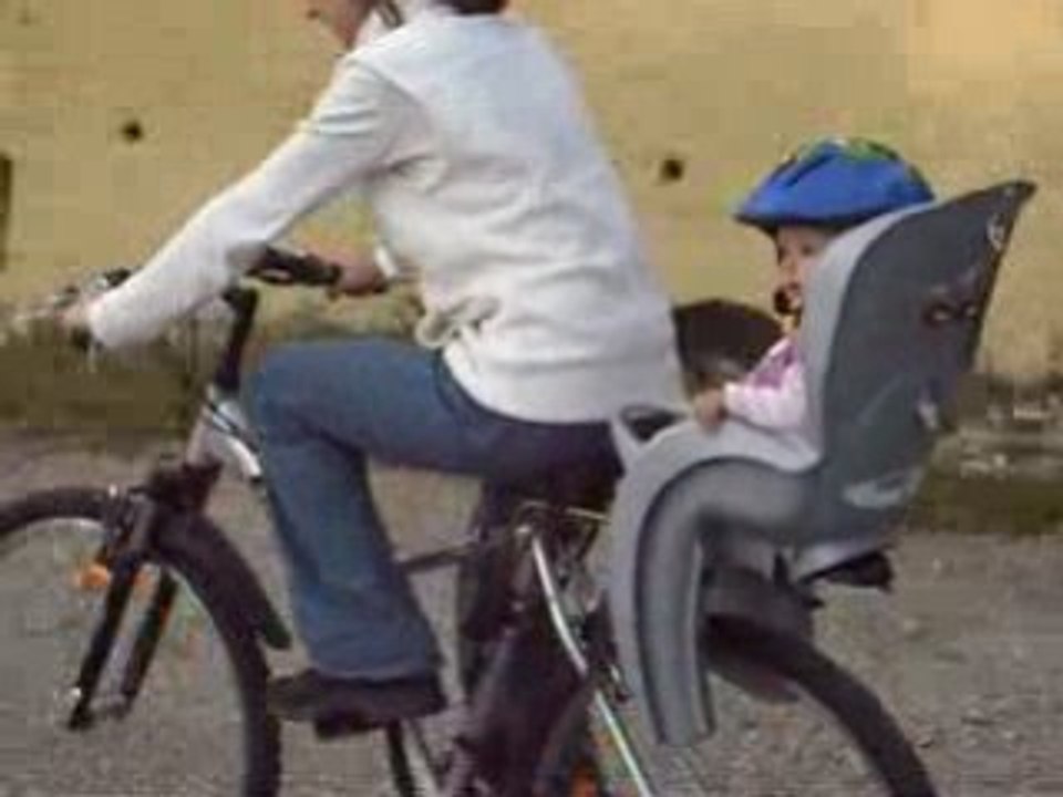 Norah 1er velo !