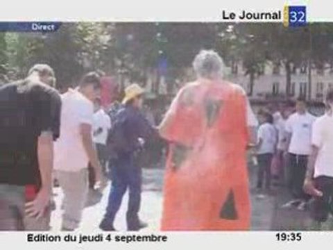Bizutages à Troyes à l'IUT: farine