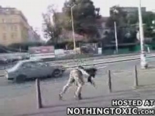 Régis se fait mal..!