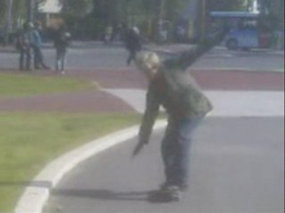 Skate and destroy yeah !