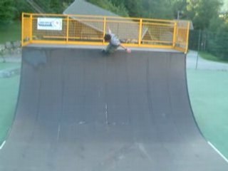 bac qui débute en roller sur rampe