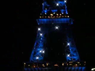 Tour eiffel illuminée