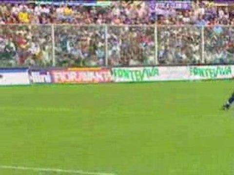 FIORENTINA - Batistuta Scores Goal