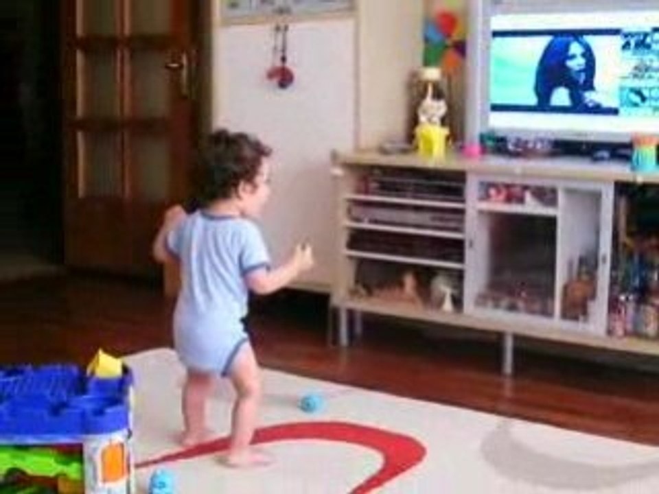 Sanyo 20 061 video klip ile dans