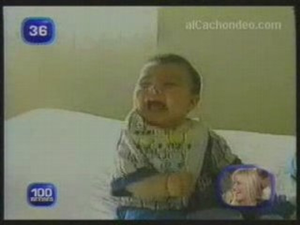 Bébé mort de rire!