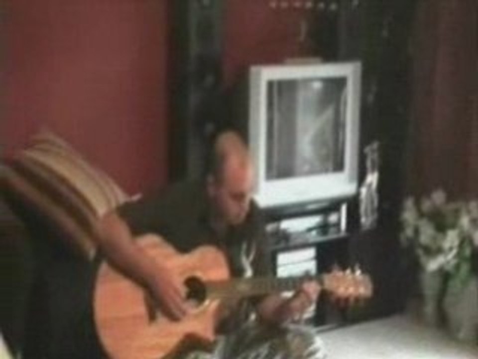 DE LA TETE AUX PIEDS (clip)GERONIMO33 joyeux annif poto!!!!!