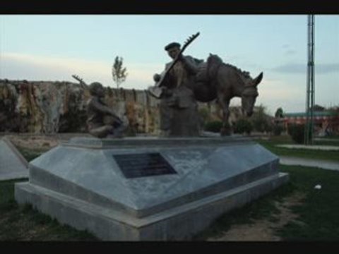 Neset Ertas - Aydost Deyince Dinlemeden Gecme