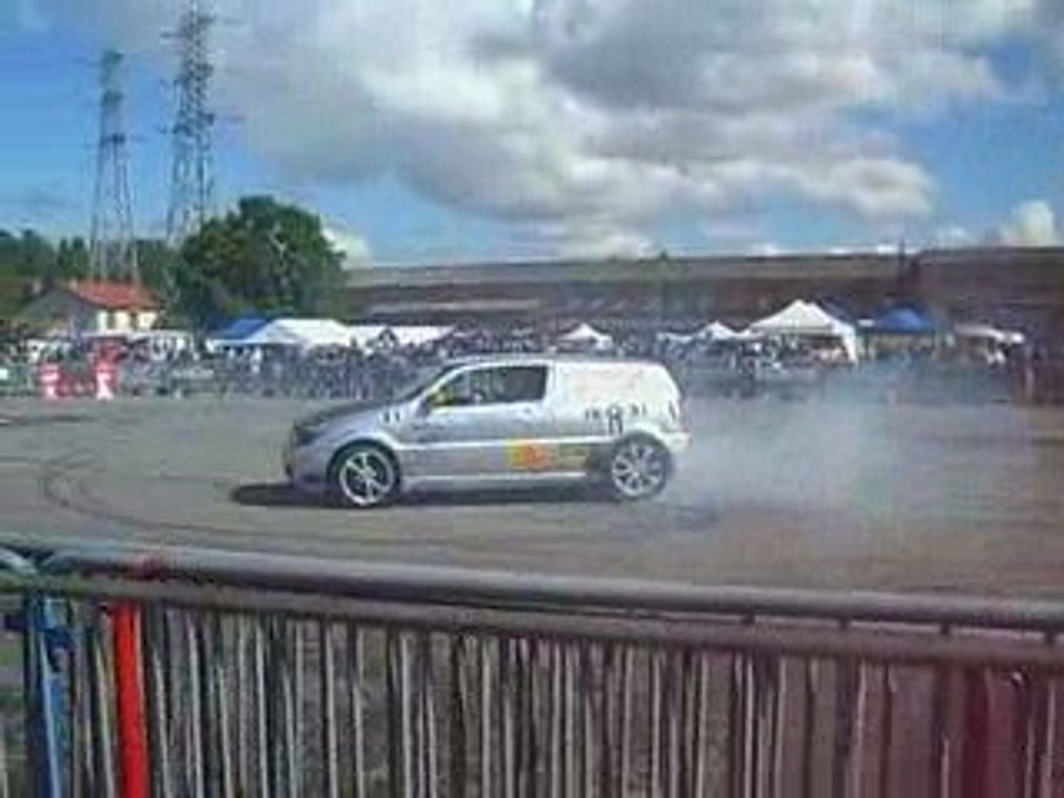 Lupo avec sa polo en action