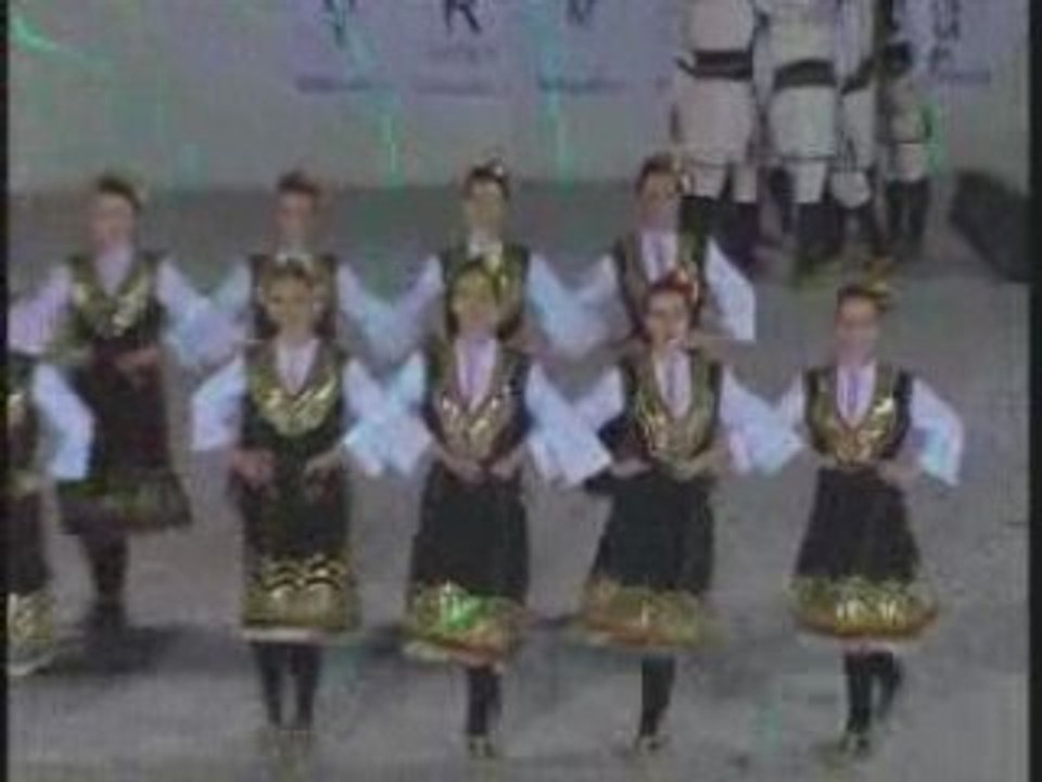 İNEGÖL ŞENLİGİNDE BULGARİSTAN FOLKLOR EKİBİ
