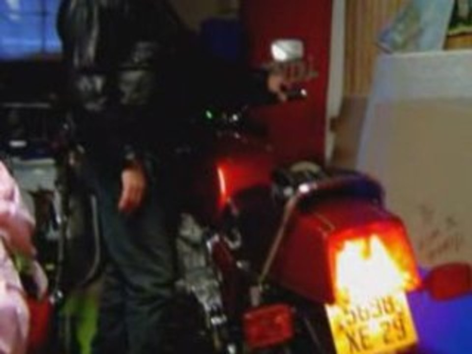 1300 kawa  millésime  1986 six cylindres  avec un pot devil