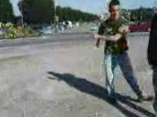 battle de jump devan le lycée