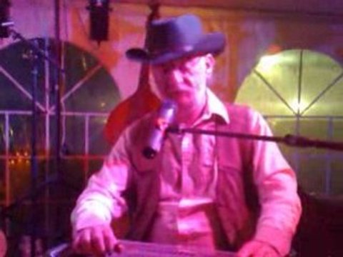 Rusty legs en concert à la foire de béré