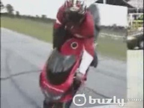 CRASH, wheeling, stunt et chute à MOTO