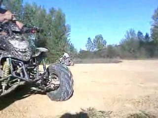 teste 2 d un shineray 250 sur des sauts