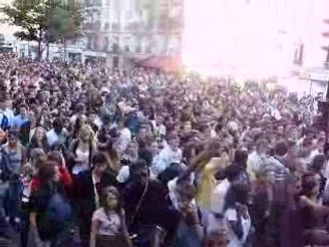 TECHNO PARADE 2008 PARIS EN DIRECT