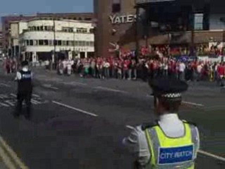 Everton Standard Ambiance en ville