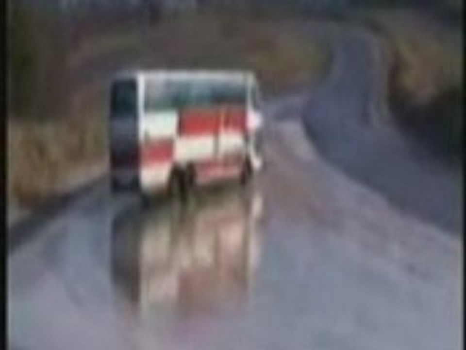 Bus_Drifting