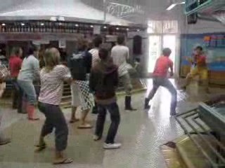 Les poissonniers du Bois-Plage dansent Rabbi Jacob