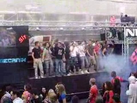 TECHNO PARADE 2008 PARIS EN DIRECT