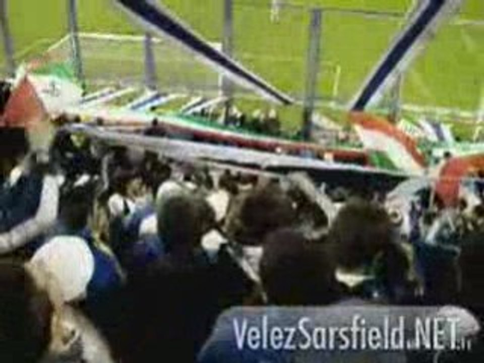 La hinchada de Velez frente a Central