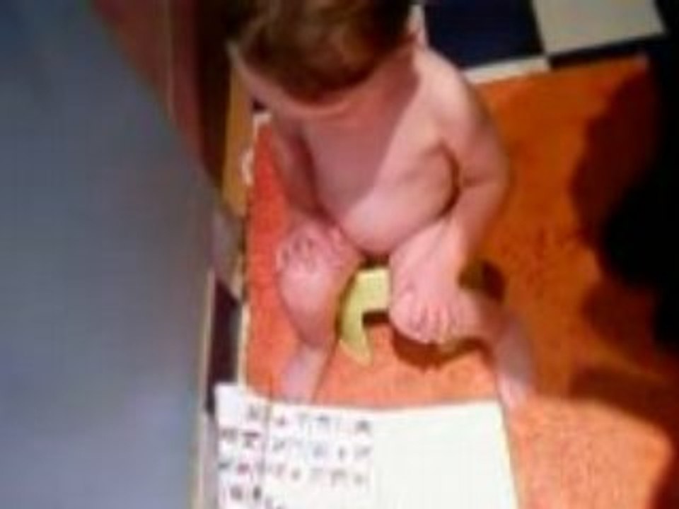 Ferdinand sur le pot