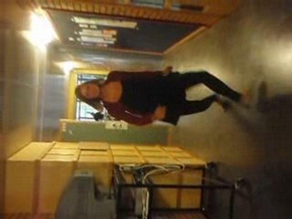Sarah's crip-walk ;)