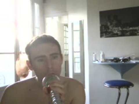 Wiwi égratigne Avec qui tu vis