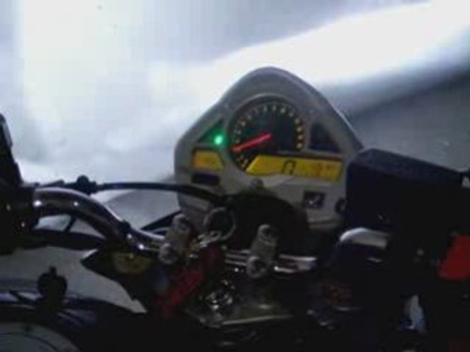 Pot leovince gp style sur hornet 08