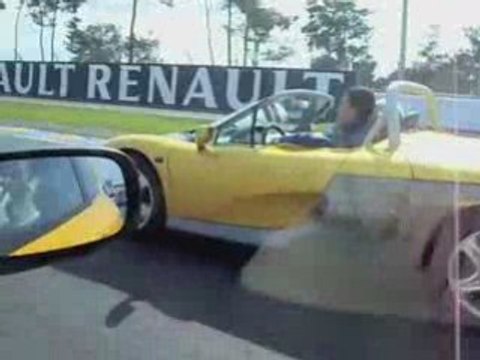 World Series By Renault 2008 - Parade en Clio RS F1 Team R27