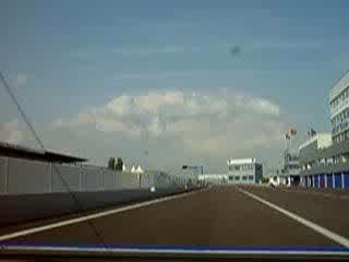 2tours de piste sur le circuit de Dijon