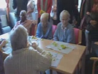 Vie quotidienne des malades Alzheimer - Hop. Magnolias