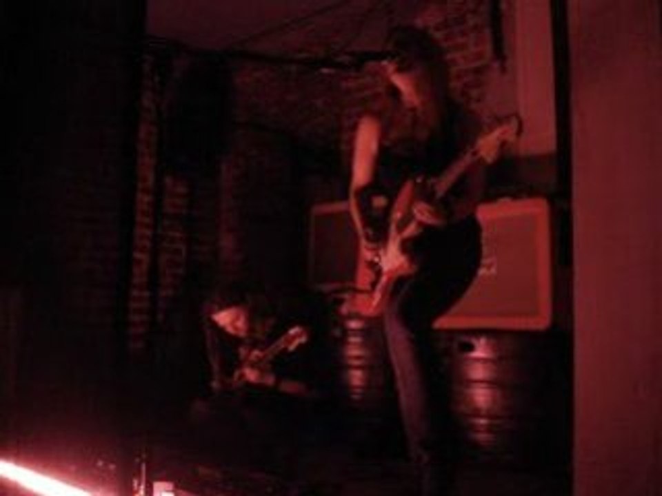 Lili Bee - Defy (Shannon Wright cover)