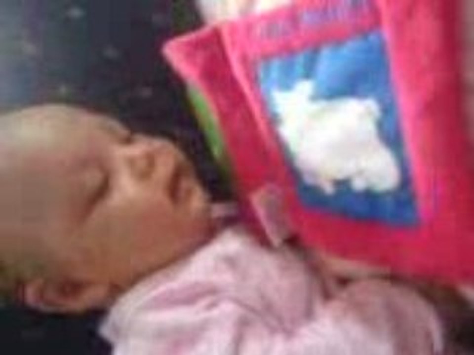 Soraya et son livre2