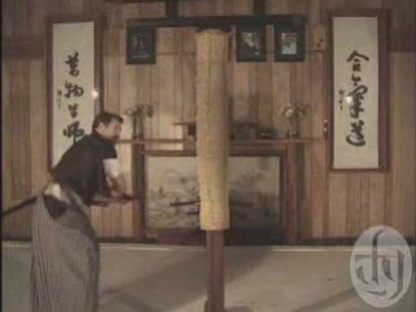 ⁣Katana cutting demonstration (samurai sword)