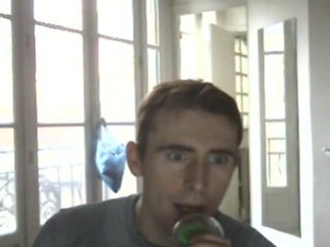 Wiwi égratigne De temps en temps