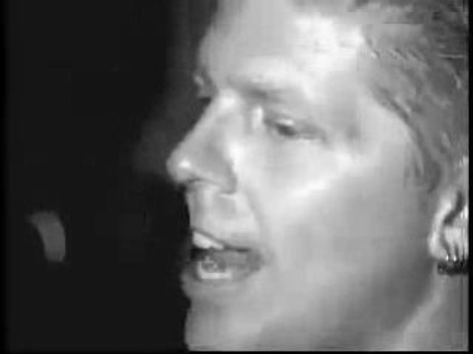 The Offspring - Staring at the Sun (live)