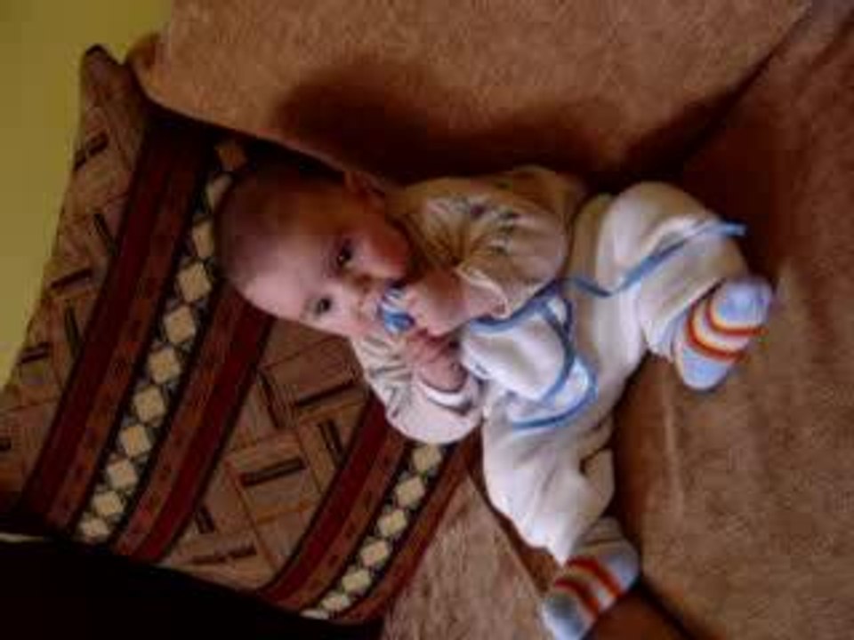 regarde à la télé