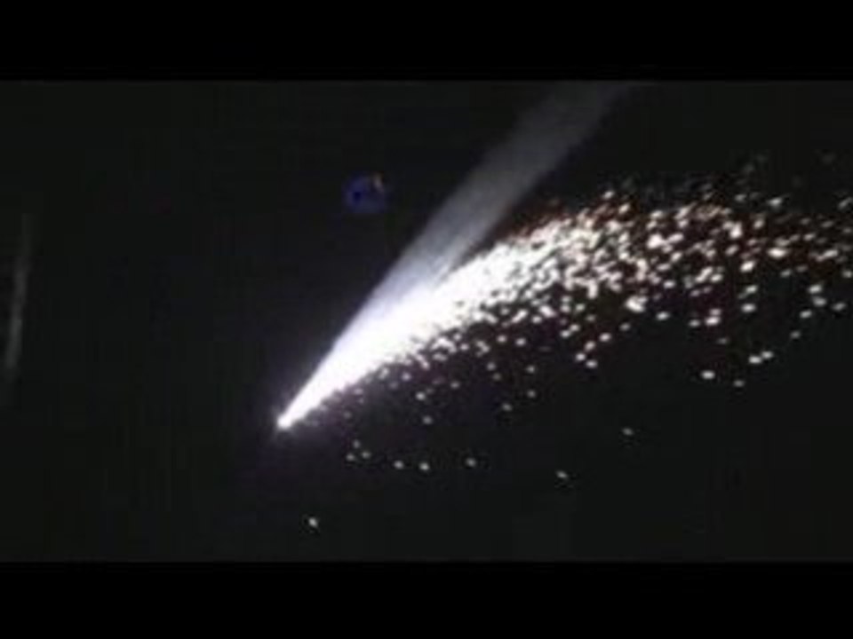 Artifice sur helico de nuit
