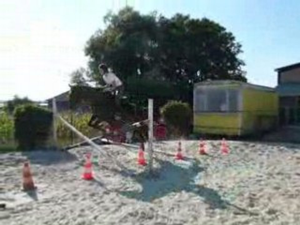 Cours d'obstacle avec Isa