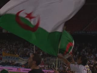 SUPORTEURS ALGERIENS À L´ ÉTRANGER