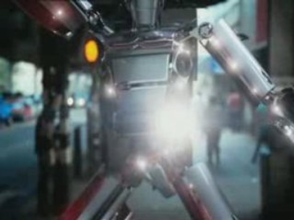 Citroën C4 - Pub robot Stayin' Alive version longue