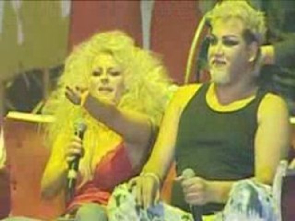 Desi Slava i Azis - Jaduvam