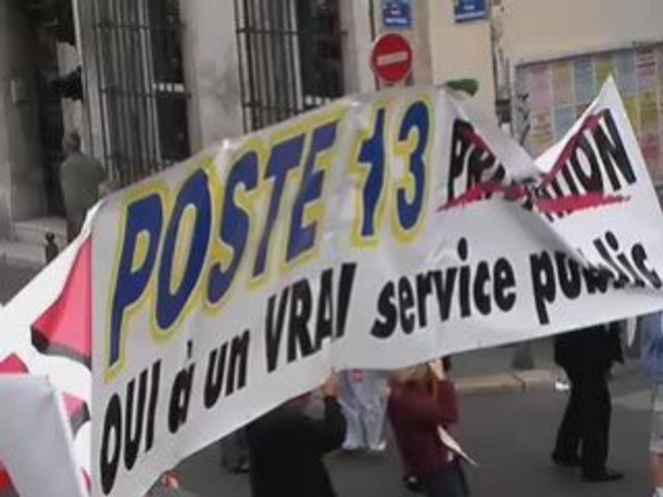 Les postiers manifestent à Marseille