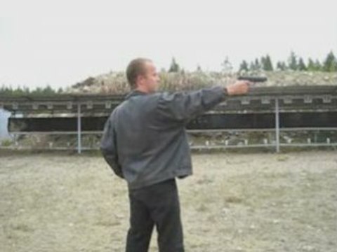 Matti Juhani Saari / Fusillade dans un lycée finlandais